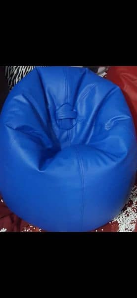 PREMIUM LEATHERITE BEAN BAG SOFAS / Football bean bags 9