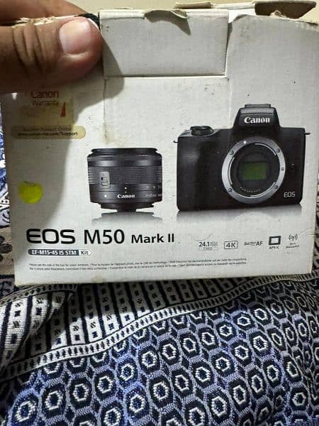 Canon  EOS M50 Mark 2 4