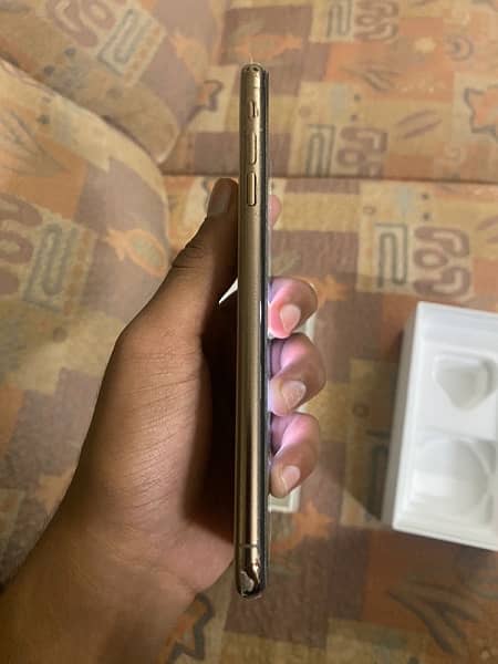 iphone xs max 256gb pta approved 3