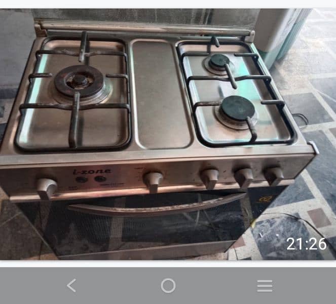 3 burner cooking range I good condition 0