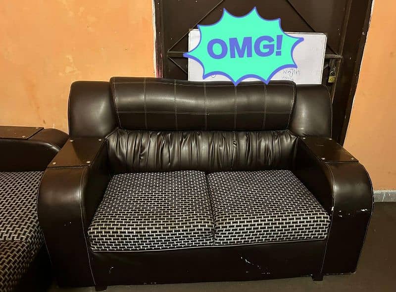 Leather Sofa Set (like new) 0