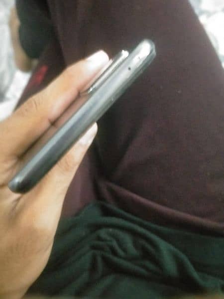 vivo v20 8/128Gb panel Change h sath just cabl h bak finger work meh h 4