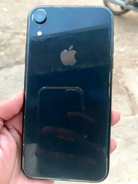 iPhone XR 3