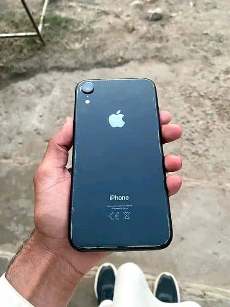 iPhone XR 9