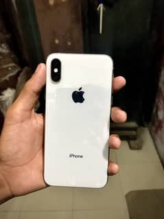 iphone xs jv  with two covers free