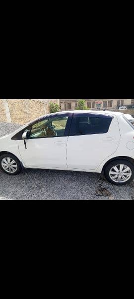 Toyota Vitz 2012 4