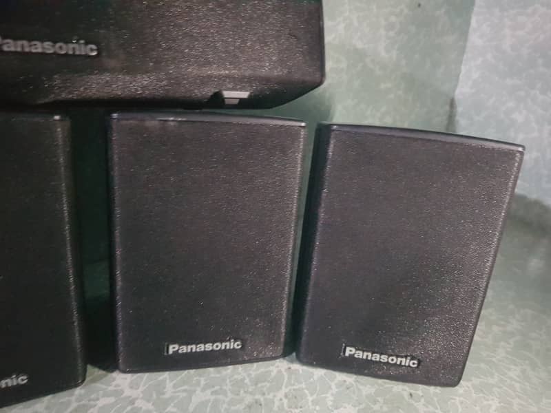 Set of 5 Panasonic SB-HF470 Home Theater surround sound Speakers made 5