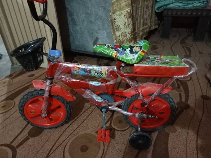 Kids Tricycle with Training Wheels and Cartoon Design 1