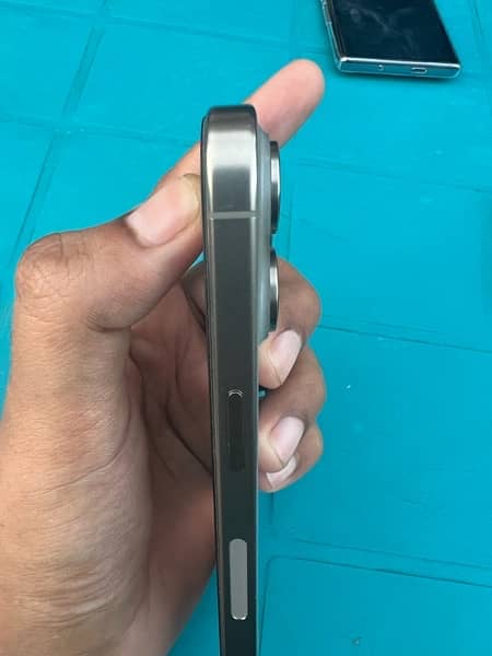 iPhone 15 Pro 128 GB Non PTA 4