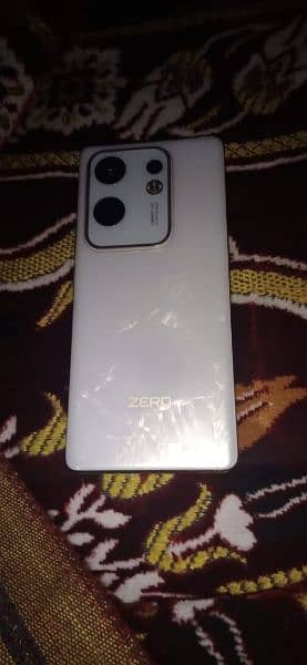 Infinix Zero 30   ram 16 gb 256 0