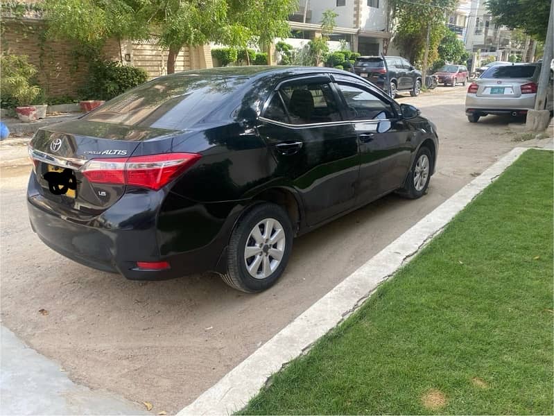 Toyota Corolla Altis 2014 3