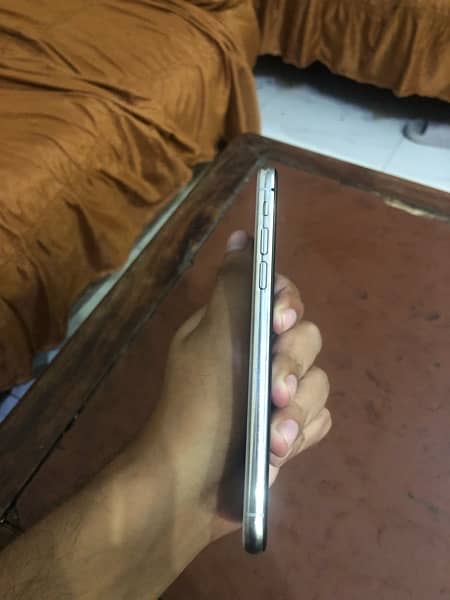 Iphone X 64gb pta aproved 5