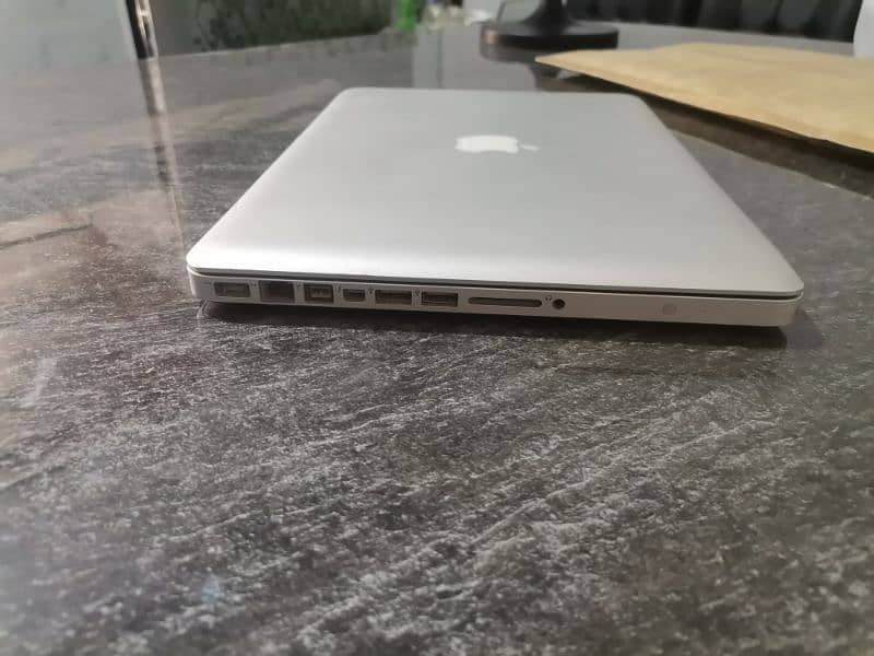 Apple Mac Book Pro i5 (13-inch Late 2011) 11