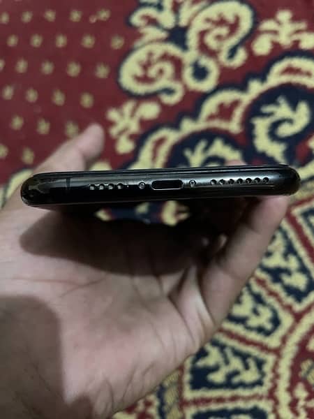 IPhone XS Max (256GB) PTA approved  10/10 condition 3