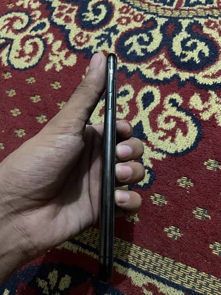 IPhone XS Max (256GB) PTA approved  10/10 condition 6