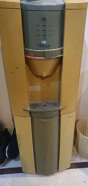 Dispenser for sale 0