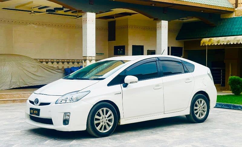 Toyota Prius 2011 4