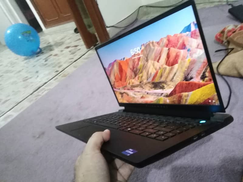 Dell Alienware m15r7 5