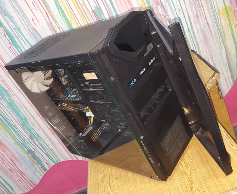 I5 6th genration gaming pc, 16GB DDR4 ram,R9 280x 3GB graphics card. 2