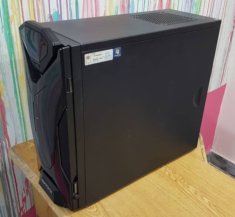 I5 6th genration gaming pc, 16GB DDR4 ram,R9 280x 3GB graphics card. 3