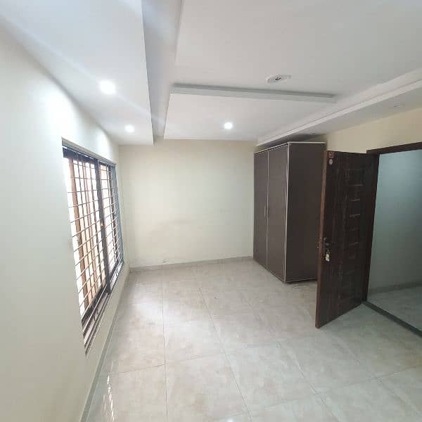 1 Bed Flat For Rent in Bahria Town Lahore 5