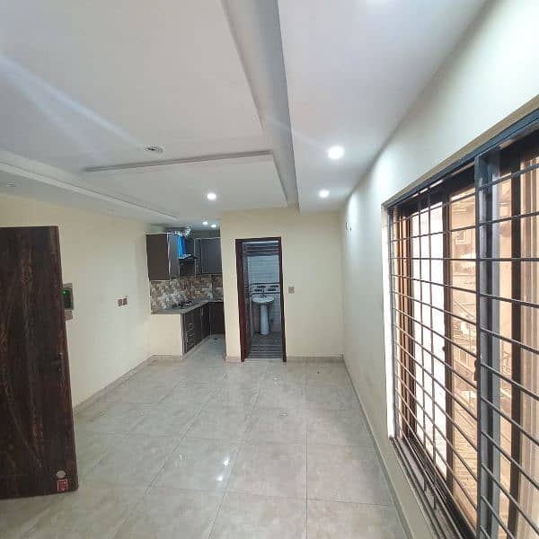 1 Bed Flat For Rent in Bahria Town Lahore 8