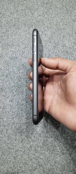 iphone 11 non pta, 10/10 condition, battery 95% original,
128gb 5