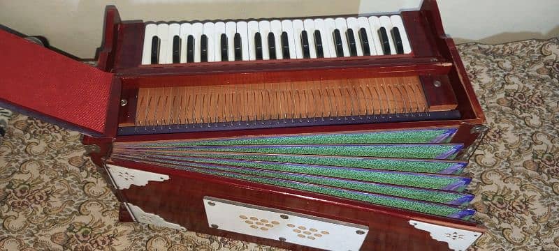 camera Bellow Harmonium for urgent sell 0