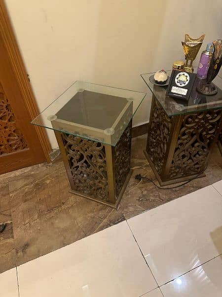 3 corner decorations tables for sale 2