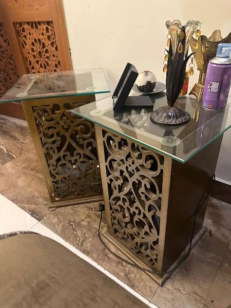 3 corner decorations tables for sale 5