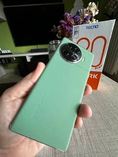 Tecno spark 20 pro plus