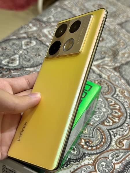 Infinix Note 40 Pro with Box 2