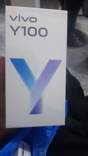 vivo y100  box pack 1