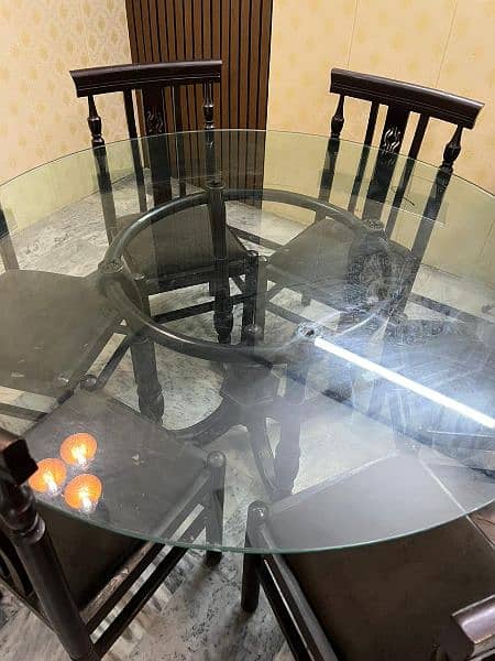 6 Seater Round Glass Dining Table 2