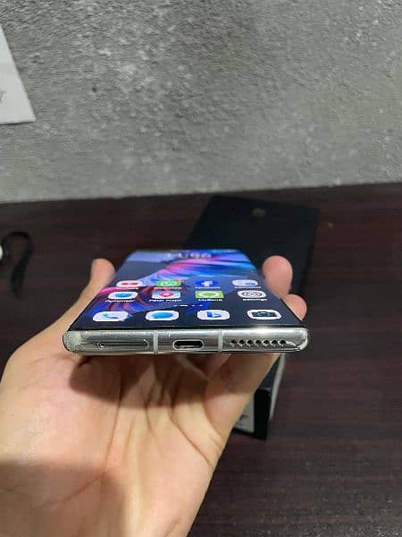 Huawei Mate 40 Pro (5g) 1