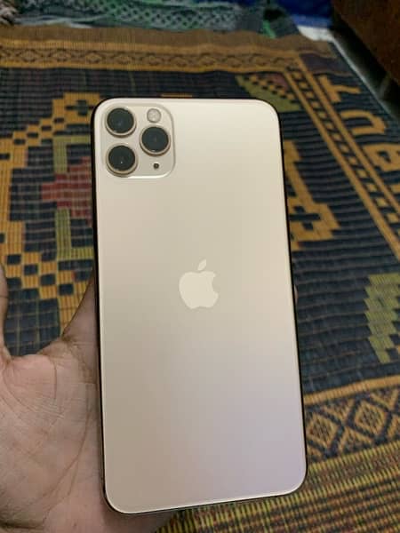 Iphone 11 pro max factory unlocked zong sim working 10/10 condition 0