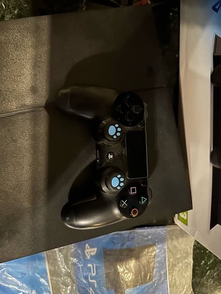 ps4 in excellent condition 6