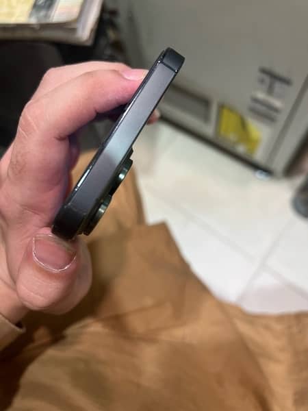 iPhone 13 Pro Max non pta factory unlacked! 2