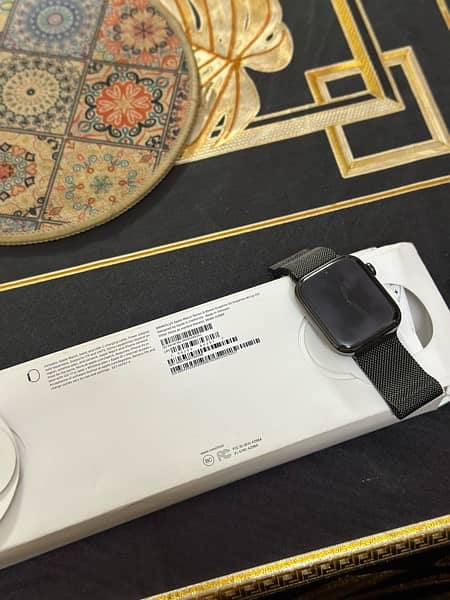 Apple Watch Series 9 Stainless Steel 45mm 4