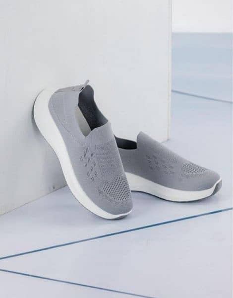 Women comfortable sneakers 1