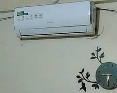 eco star (Gree)one ton split A/c only two seasons used