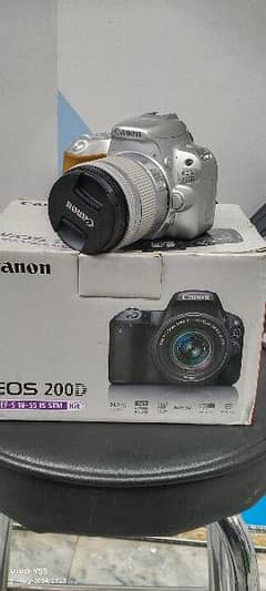 Canon 200d with 18x55 stm lens