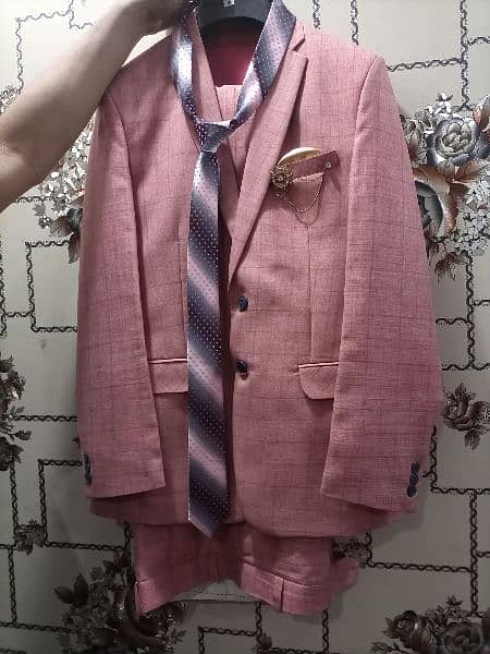 light. pink color 3 piece suit medium size 2