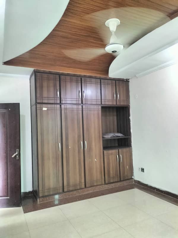 10 Marla Upper Portion Is Avaliable For Rent In Sector D Bahria Town Lahore 4