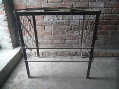 Table Far sale urgent