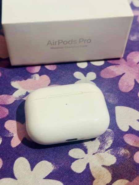 Outclass Apple airpods pro just like new 1