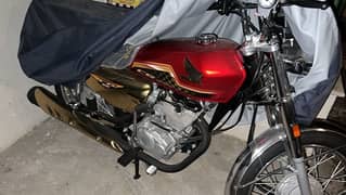 Honda 125 Red