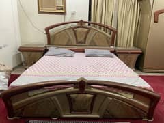 Complete bed set with bed, 2 side tables, 1 wardrobe, dressing table