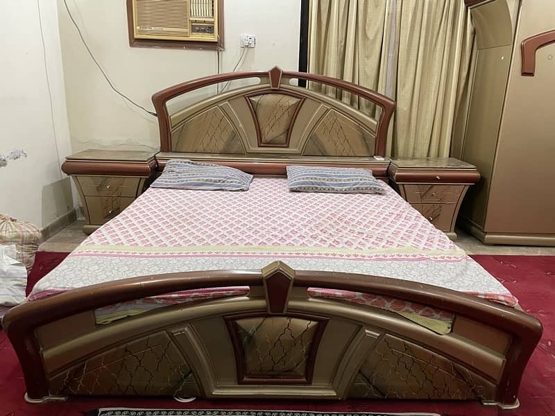 Complete bed set with bed, with wardrobe, 2 side tables,dressing table 0