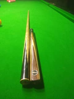 Rileys Snooker Cue. .  condition 9/10. . . original Cue